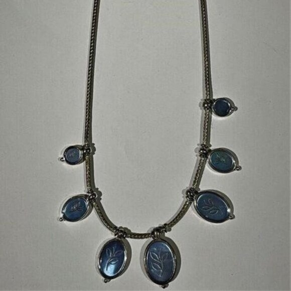 Crazy Horse by Liz Claiborne Silver Tone Leaf Etched Necklace Stunning Vintage C - Picture 1 of 3